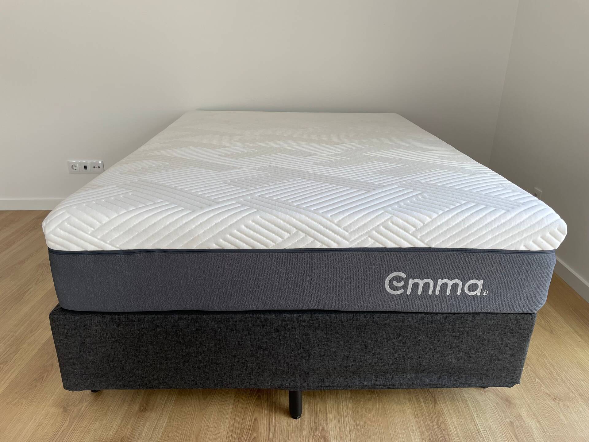 Emma premium hybrid 